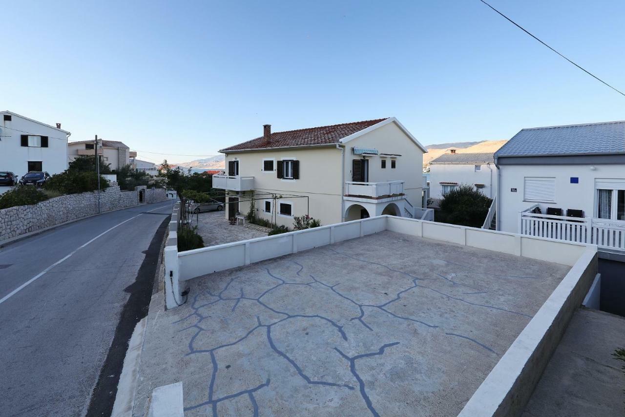 Apartmani Mila Pag Town Esterno foto