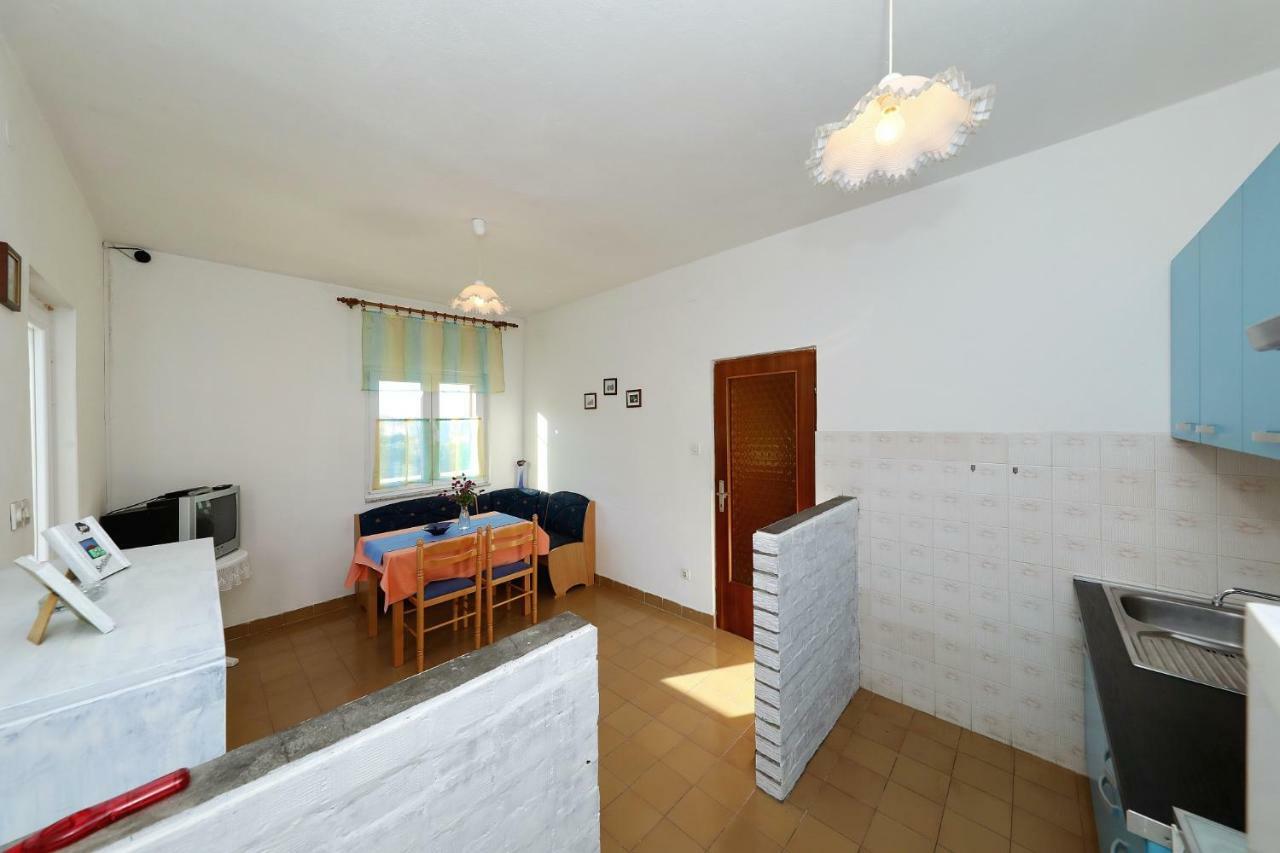 Apartmani Mila Pag Town Esterno foto