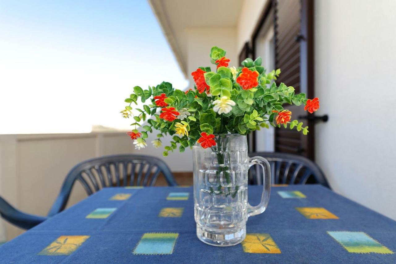 Apartmani Mila Pag Town Esterno foto