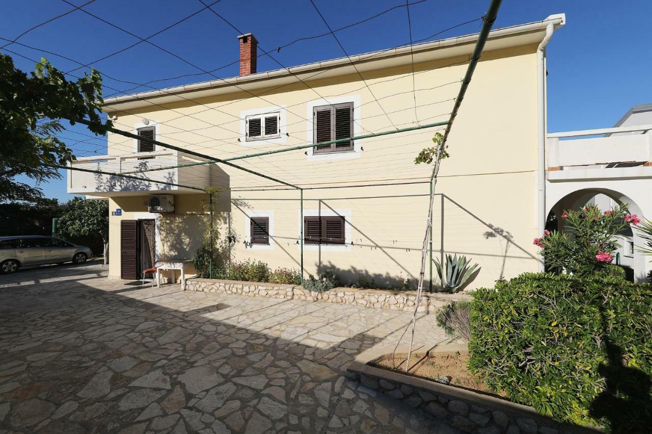 Apartmani Mila Pag Town Esterno foto